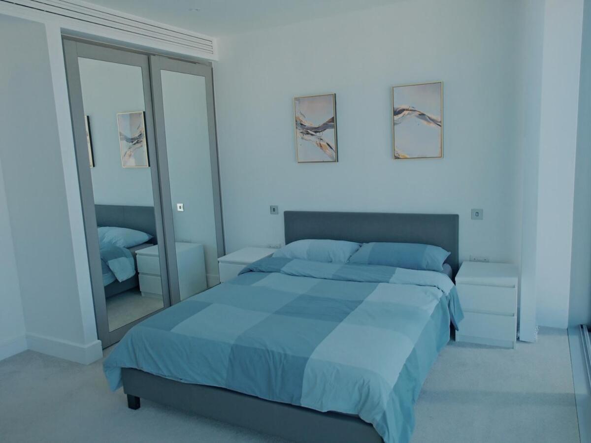 Skyline 1br View Near Tower Bridge Apartment